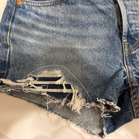 Levi's 501® Original Fit High-Rise Women's Jean Shorts - Picture 6 of 12